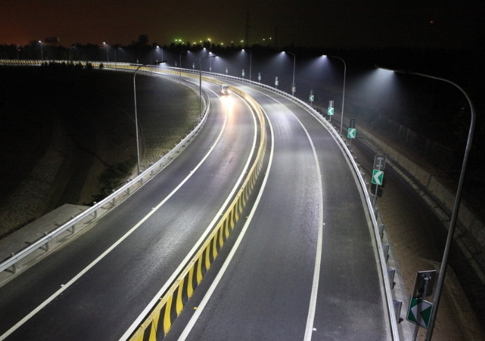 高速道路照明安全性表現(xiàn)和節(jié)能措施