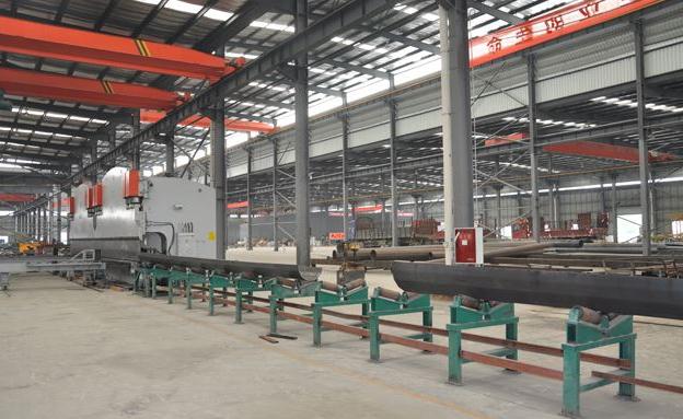 東莞七度照明高桿燈,路燈燈桿生產(chǎn)車間