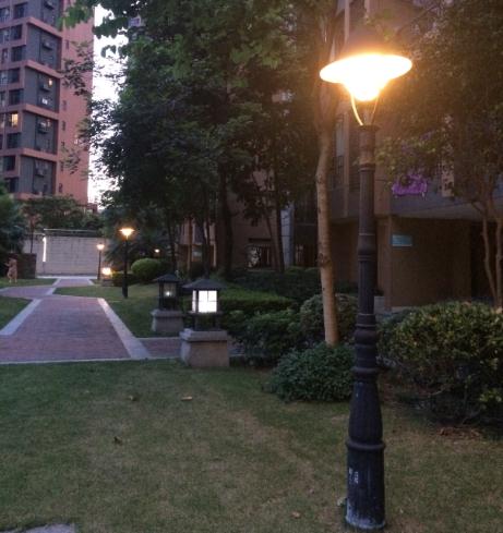 七度照明小區(qū)景觀庭院燈照明效果圖