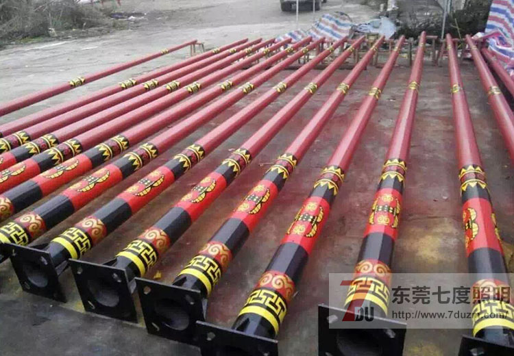 民族文化特色太陽(yáng)能路燈桿圖片