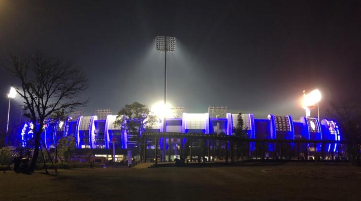 七度照明大型體育場(chǎng)館LED投光燈照明效果夜景圖片