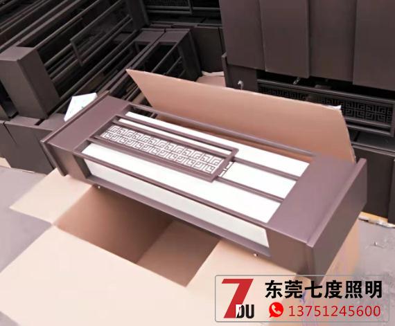 800mm高非標(biāo)定制長方形現(xiàn)代仿云石墻壁燈實(shí)拍圖片