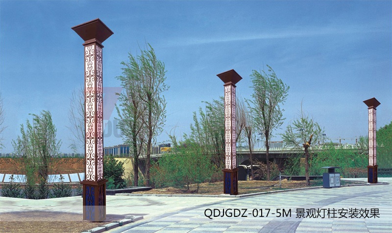 (QDJGDZ-017)3米-6米廣場方形景觀燈立柱安裝效果