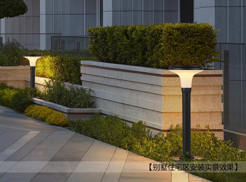 (QDTYN-CP007)現(xiàn)代簡(jiǎn)約LED太陽(yáng)能草坪燈安裝亮燈實(shí)景效果圖