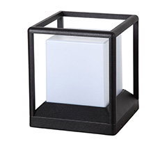 現(xiàn)代簡約草地景觀矮柱燈