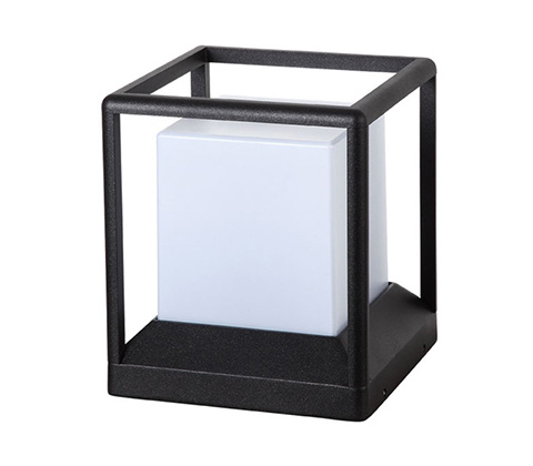 現(xiàn)代簡約草地景觀矮柱燈